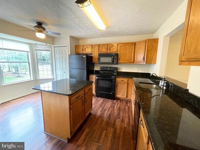 105 W Park Dr, Stafford, VA 22554 - photo 2