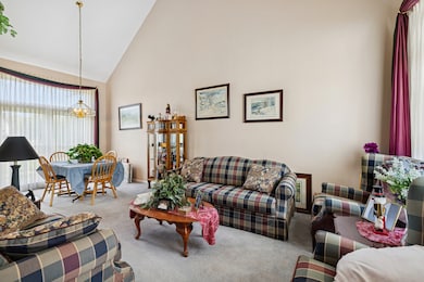 10 Barrington Ct, Lake In the Hills, IL 60156 - photo 3