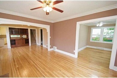 Phenomenally open & bright living spaces!