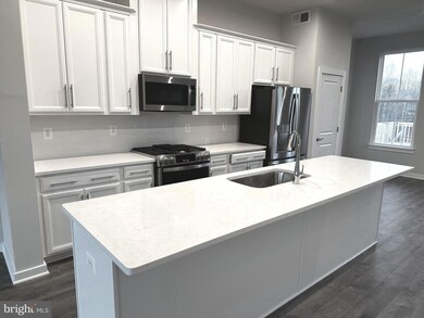 17958 Woods Overlook Dr, Dumfries, VA 22026 - photo 3