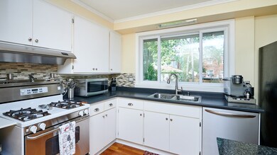 1336 Portsmouth Ave, Westchester, IL 60154 - photo 7