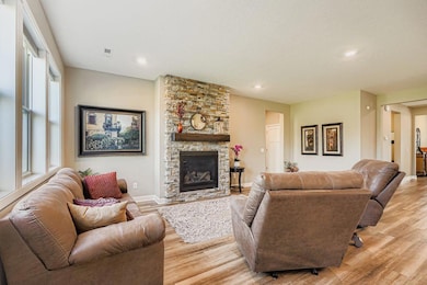 19690 116th Ave N - MLS Sized - 007 - 07 Living Room.jpg