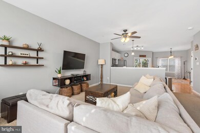 626 Trout Run Ct, Odenton, MD 21113 - photo 2