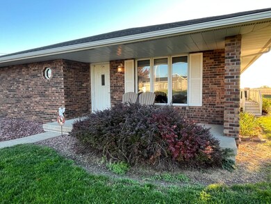 726 1st St, Plano, IA 52581 - photo 3