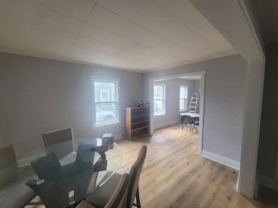 526 N View St, Aurora, IL 60506 - photo 2