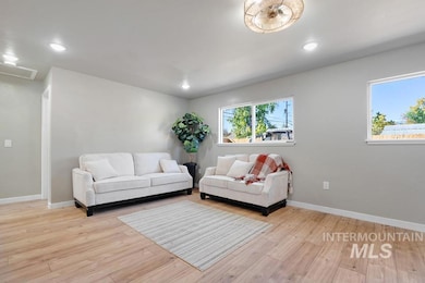 435 E 8th St, Weiser, ID 83672 - photo 6