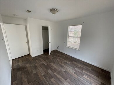 2417 Carmel St, Houston, TX 77091 - photo 5