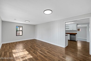 213 Mountain Rd, Clinton, TN 37716 - photo 3