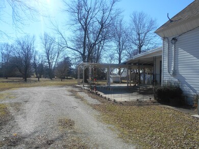 side drive way