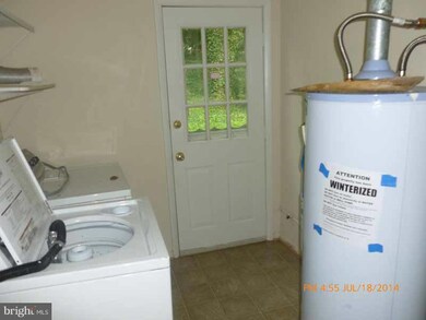 4913 Riverton Ln, Bowie, MD 20715 - photo 7