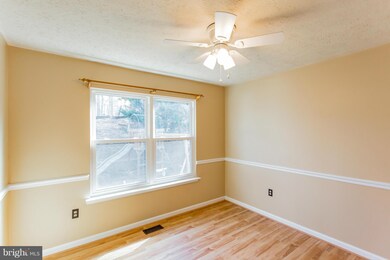 18095 Tebbs Ln, Dumfries, VA 22026 - photo 6