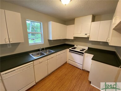 2428 Riviera Dr, Savannah, GA 31406 - photo 3