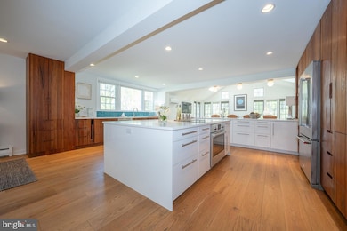 621 Vassar Rd, Wayne, PA 19087 - photo 4