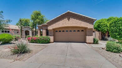 882 W Raven Dr-1