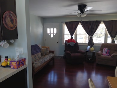 112 N 3rd St, Evansville, WI 53536 - photo 5