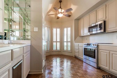 401 401 Greenway Cir, Tyler, TX 75701 - photo 7