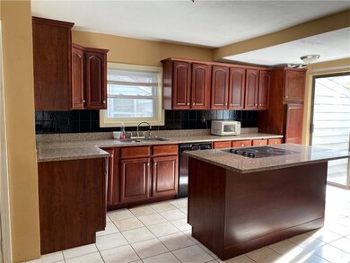 116 California Ave, Providence, RI 02905 - photo 5