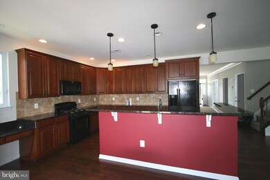 25083 Riding Center Dr, Chantilly, VA 20152 - photo 4