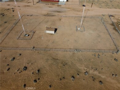 23291 Zuni Rd, Apple Valley, CA 92307 - photo 3