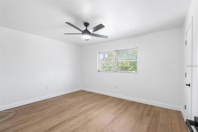 555 62nd St S unit 102, St. Petersburg, FL 33707 - photo 6