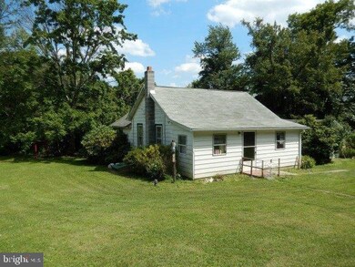 2242 Newport Rd, Newport, PA 17074 - photo 2