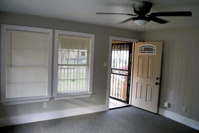 6906 Kittridge St, Houston, TX 77028 - photo 3