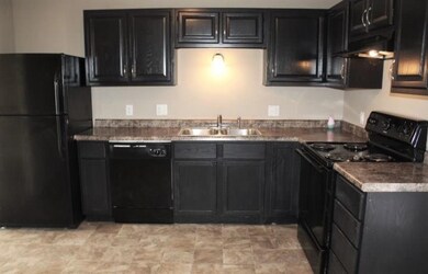 405 Franklin St, Edinburgh, IN 46124 - photo 4