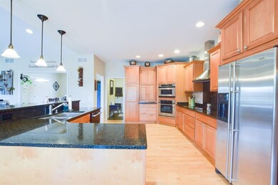 949 Halcyon Days Ct, Oregon, WI 53575 - photo 5