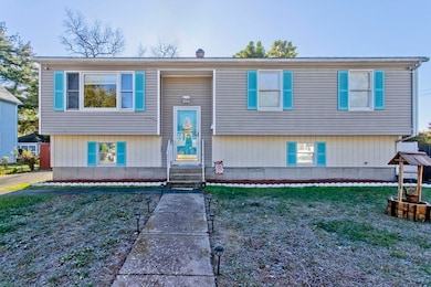 47 Laurel St, Springfield, MA 01107 - photo 2