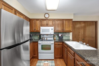 7024 Gardenview Ct SW, Byron Center, MI 49315 - photo 5