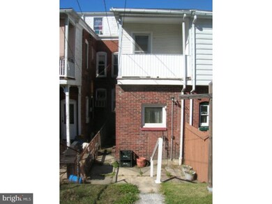 648 1/2 E Broad St, Tamaqua, PA 18252 - photo 6