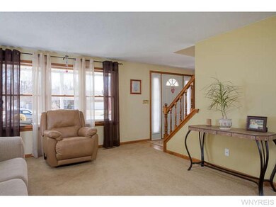 7218 Balla Dr, North Tonawanda, NY 14120 - photo 3