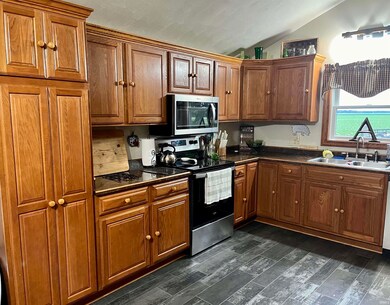 9040 S 400 W, Fairmount, IN 46928 - photo 5