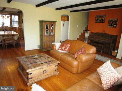 404 Burning Tree Rd, Wallingford, PA 19086 - photo 2