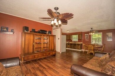 11_Living Room