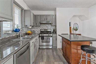 232 Benefit St, Pawtucket, RI 02861 - photo 5