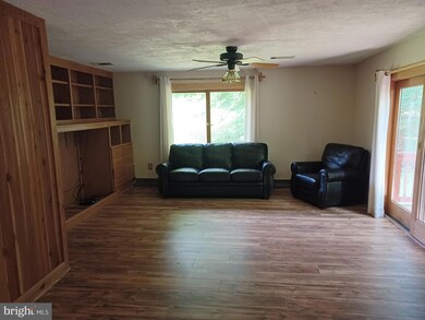 4455 Cherry Tree Ln, Sykesville, MD 21784 - photo 7