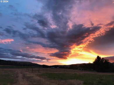 53211 U S 26, Mount Vernon, OR 97865 - photo 3