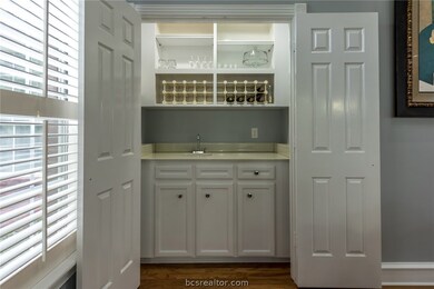 Wet Bar