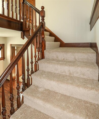 5 Abbott St, Derry, NH 03038 - photo 2