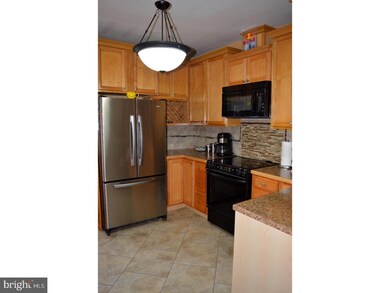 630 Pine St, Reading, PA 19602 - photo 4