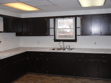 79 River St, Rutland, VT 05701 - photo 3