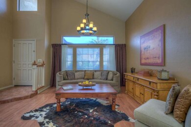 Foyer/ Living Room