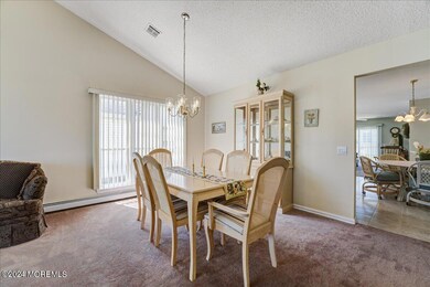 08-Dining Room