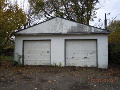 4826 E 18th St, Indianapolis, IN 46218 - photo 3