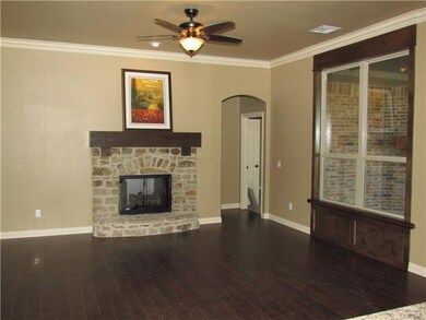 1313 Sonoma Lakes Blvd, Moore, OK 73160 - photo 2