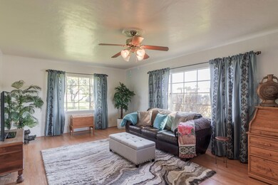 Light and Bright Family Room