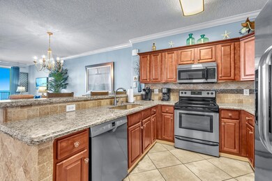 Upgraded Spacious Kitchen!