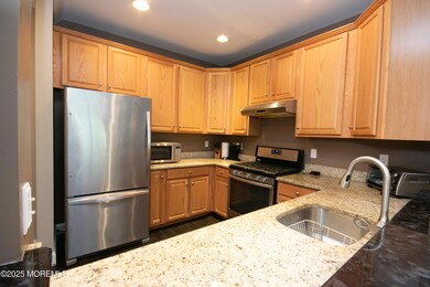 Waterford at East Brunswick unit 219, East Brunswick, NJ 08816 - photo 5
