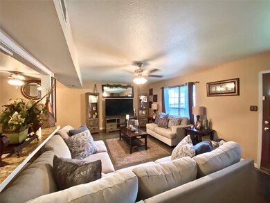 3301 La Vista Ave, Bay City, TX 77414 - photo 3